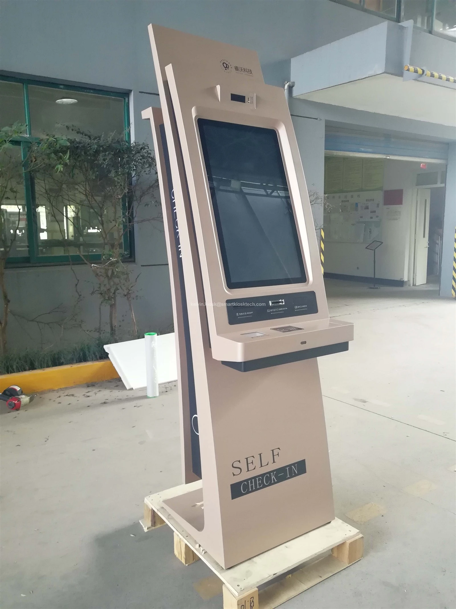 DT-104A kiosk  4  2